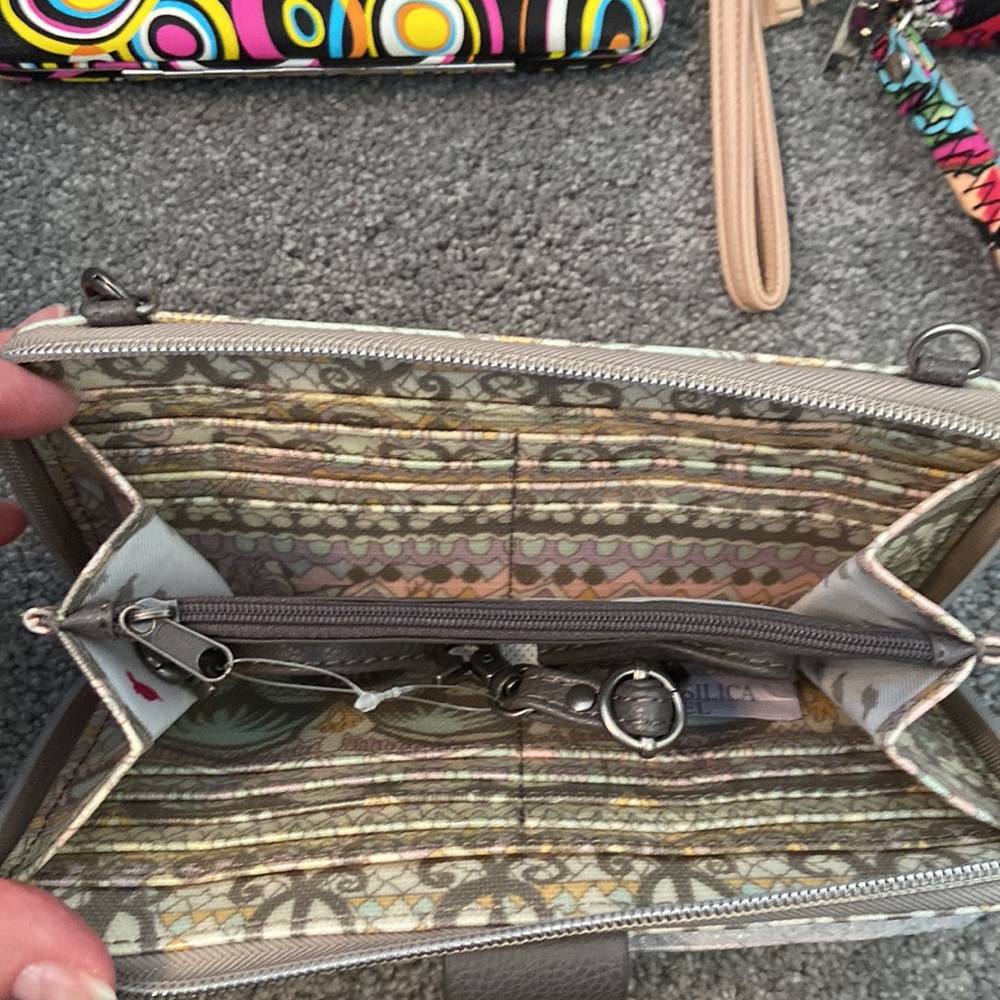 Assorted Wristlets And A Cosmetics Bag - image 4